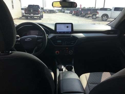 Used 2021 Ford Escape SE FWD image 12