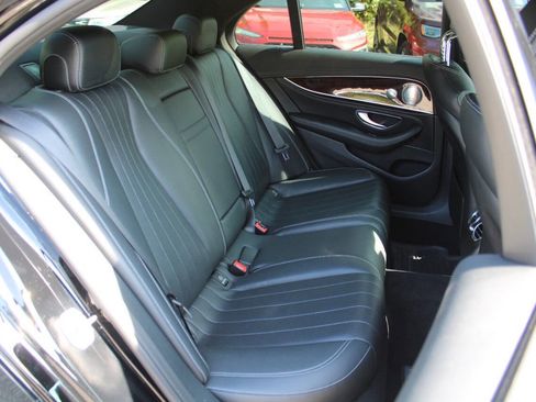 Used 2017 Mercedes-Benz E 300 4MATIC image 28