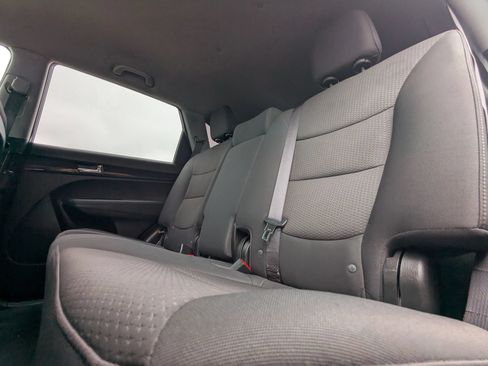 Used 2011 Kia Sorento LX w/ Convenience Pkg AWD/4WD image 23