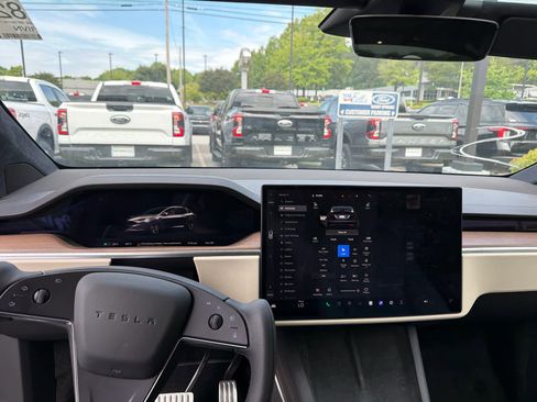 Used 2022 Tesla Model X AWD/4WD image 9