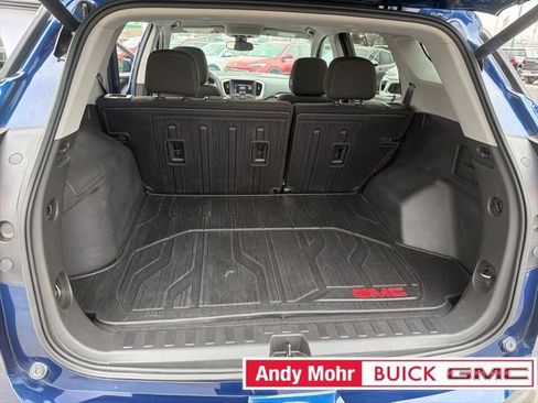 Used 2023 GMC Terrain SLE w/ Driver Convenience Package image 24