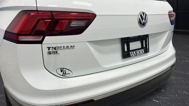 Used 2021 Volkswagen Tiguan SEL AWD/4WD image 38