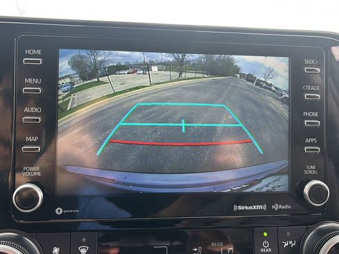 Used 2021 Toyota Highlander XLE image 33