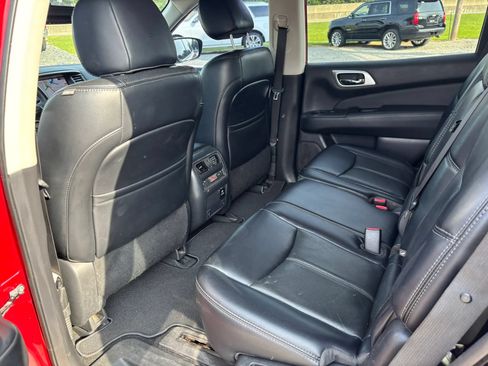 Used 2017 Nissan Pathfinder Platinum w/ Midnight Edition Package AWD/4WD image 13