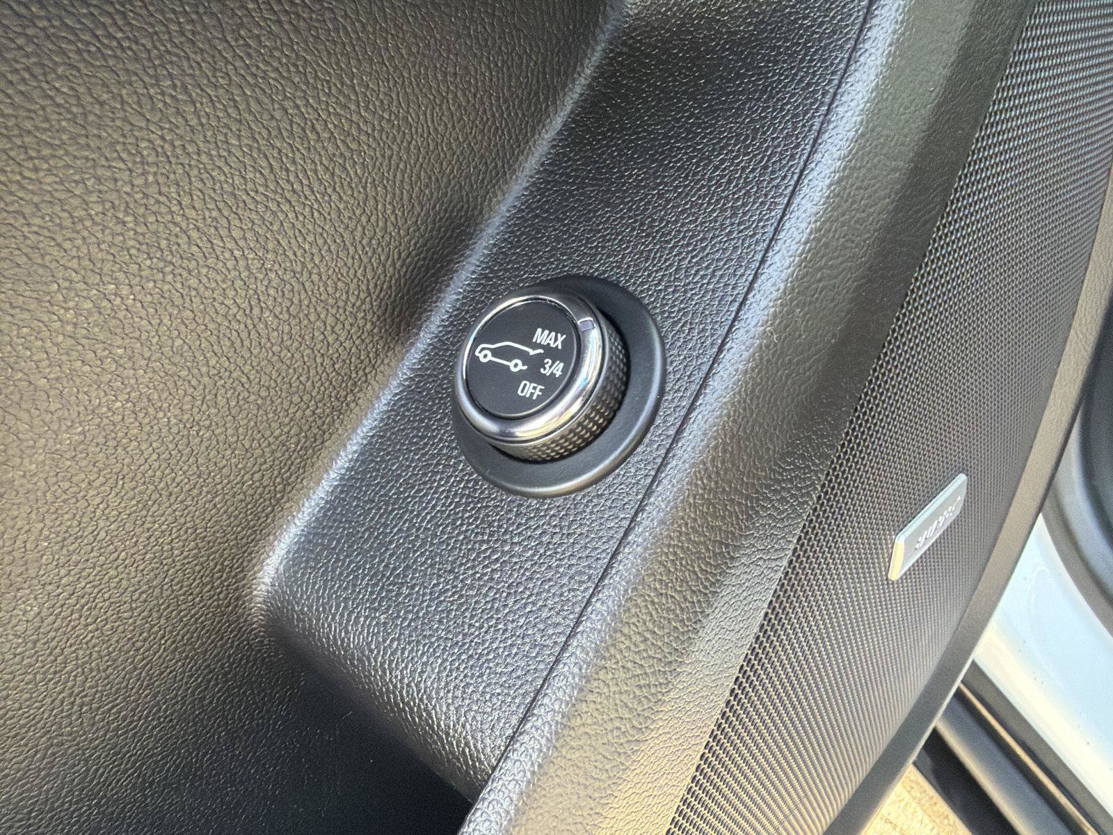 Used 2019 Chevrolet Traverse Premier w/ Redline Edition FWD image 13