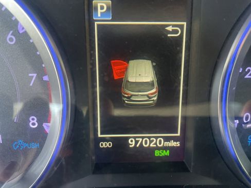 Used 2019 Toyota Highlander XLE image 30