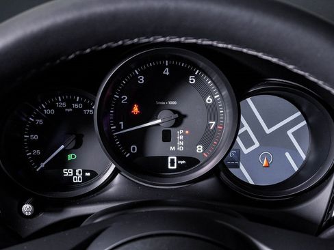 Certified 2025 Porsche Macan image 21