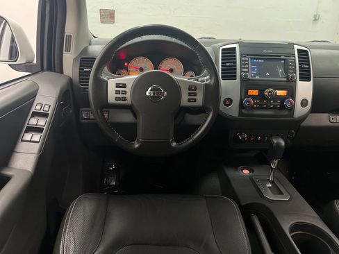 Used 2020 Nissan Frontier PRO-4X w/ Pro-4x Utility Package AWD/4WD image 16