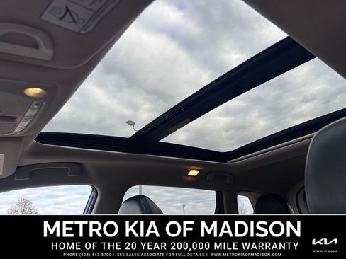 Used 2017 Nissan Rogue SL w/ SL Premium Package image 30