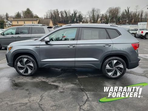 Used 2024 Volkswagen Taos SE image 4