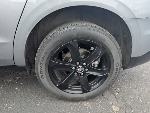 Used 2024 Buick Enclave Essence w/ Sport Touring Edition image 25