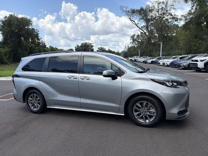 Certified 2024 Toyota Sienna LE w/ LE Plus Package
