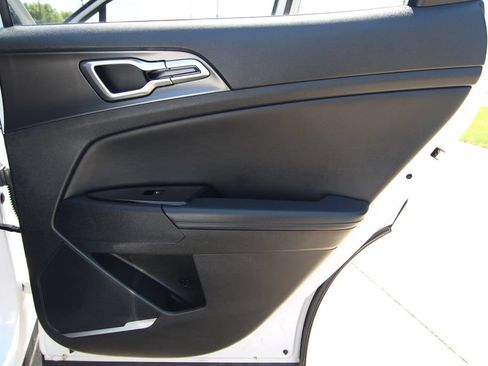 Used 2024 Kia Sportage EX FWD image 40