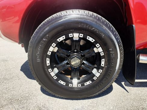 Used 2014 Toyota Tacoma PreRunner w/ SR5 Package RWD image 26
