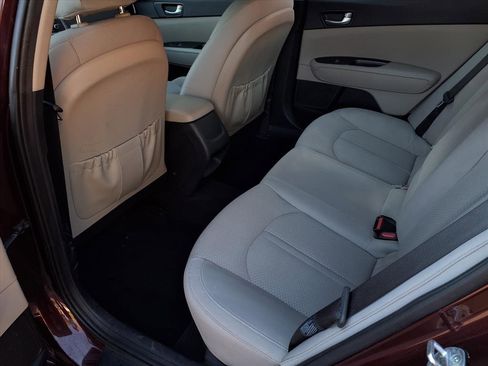 Used 2016 Kia Optima LX image 18