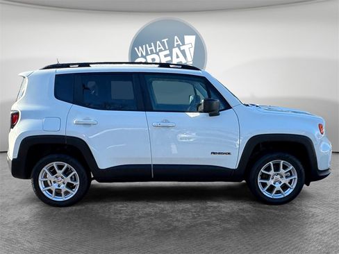 Used 2022 Jeep Renegade Latitude w/ Convenience Group image 10