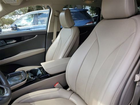 Used 2023 Lincoln Nautilus Reserve image 21