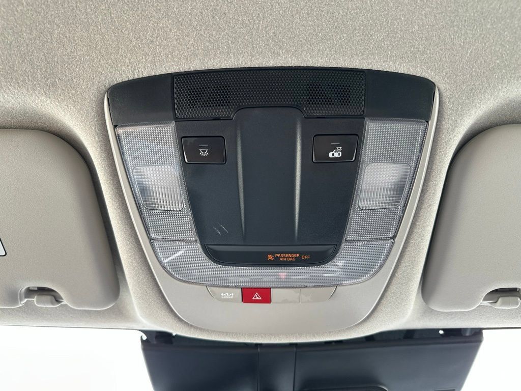 Used 2024 Kia Niro Wind w/ Wind Preserve Package FWD image 37