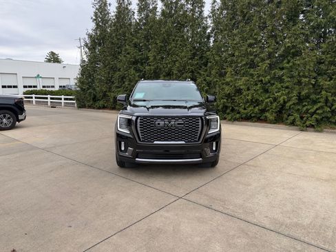 Used 2023 GMC Yukon Denali Ultimate AWD/4WD image 6