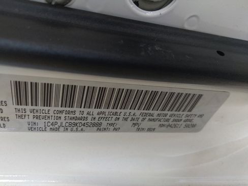 Used 2019 Jeep Cherokee Latitude w/ Popular Appearance Group image 33