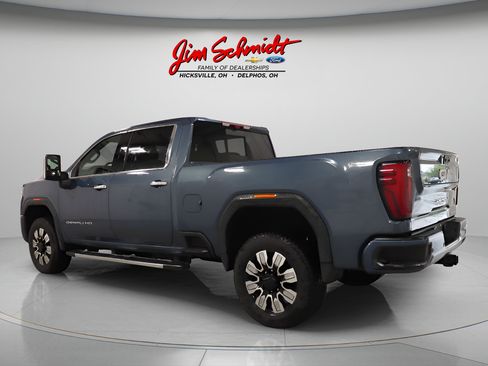Used 2025 GMC Sierra 2500 Denali w/ Denali Reserve Package AWD/4WD image 4