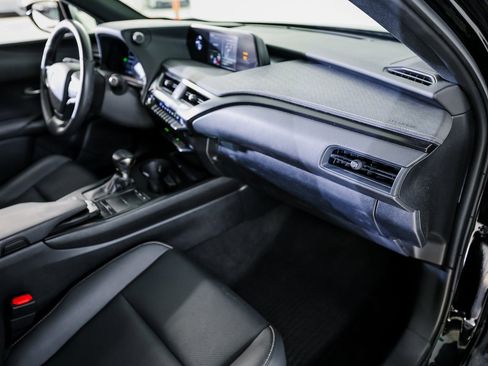 Used 2019 Lexus UX 250h w/ Premium Package image 28