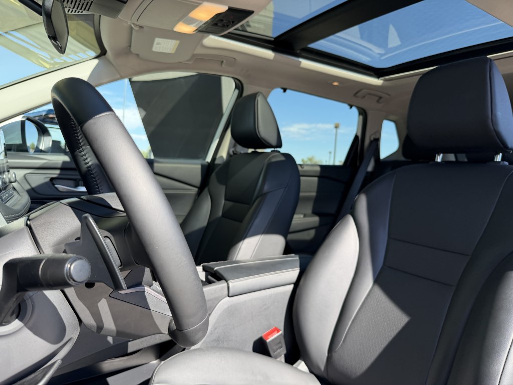 Used 2026 Nissan Rogue SV w/ SV Premium Package FWD image 32