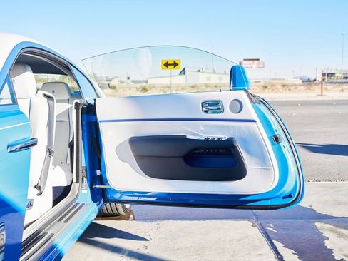 Used 2020 Rolls-Royce Wraith image 28