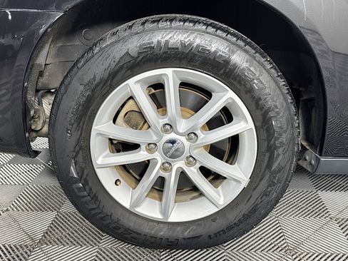 Used 2019 Dodge Grand Caravan SXT image 31