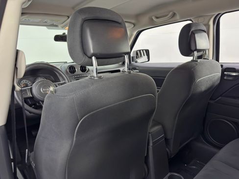 Used 2015 Jeep Patriot Sport w/ Power Value Group FWD image 24