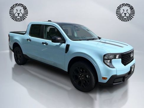 New 2026 Ford Maverick XLT w/ XLT Luxury Package AWD/4WD image 3