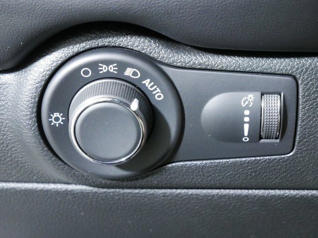 Used 2025 Dodge Durango GT AWD/4WD image 24
