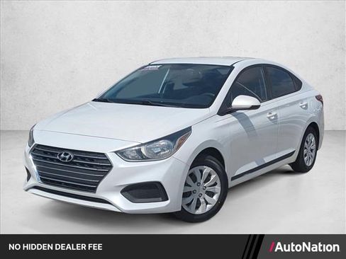 Used 2020 Hyundai Accent SE w/ Cargo Package FWD image 1