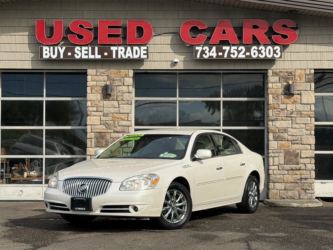 Used 2011 Buick Lucerne CXL FWD image 1