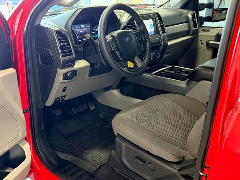Used 2021 Ford F250 XLT w/ XLT Premium Package image 4