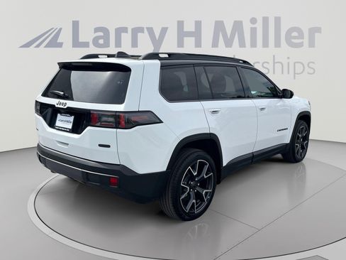 New 2026 Jeep Cherokee Overland w/ Trailer Tow Group AWD/4WD image 5