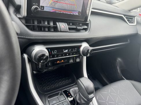 Certified 2025 Toyota RAV4 XLE w/ Convenience Package AWD/4WD image 15