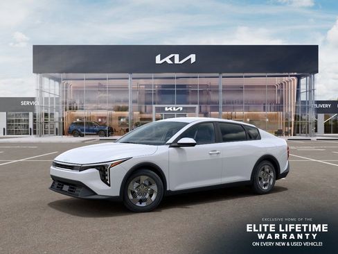 New 2026 Kia K4 FWD image 4