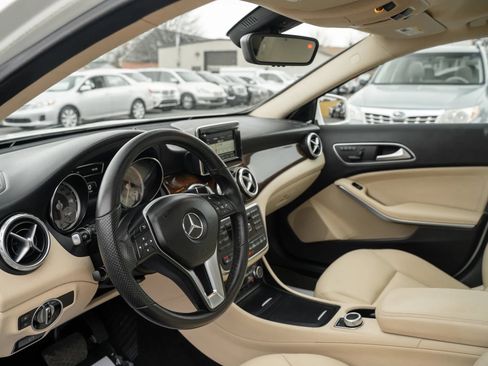 Used 2015 Mercedes-Benz GLA 250 4MATIC image 6