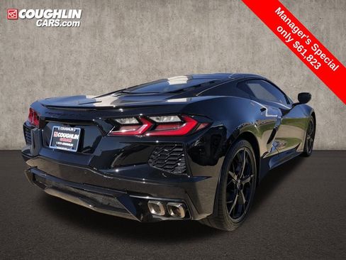 Used 2022 Chevrolet Corvette Stingray Coupe w/ Engine Appearance Package image 9