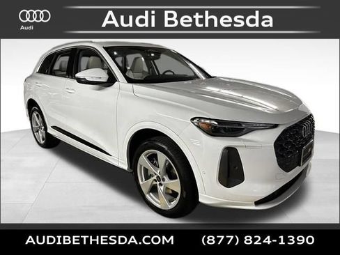 Certified 2025 Audi Q5 Premium w/ Premium Plus AWD/4WD image 1