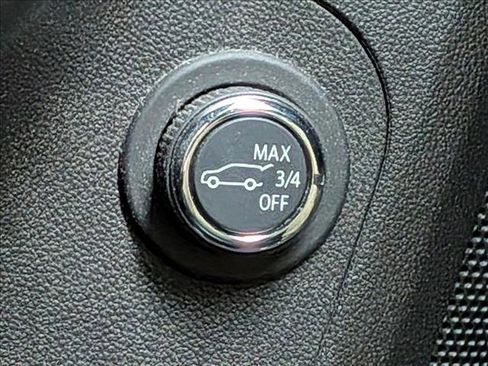 Used 2023 GMC Acadia SLE w/ Driver Convenience Package AWD/4WD image 13