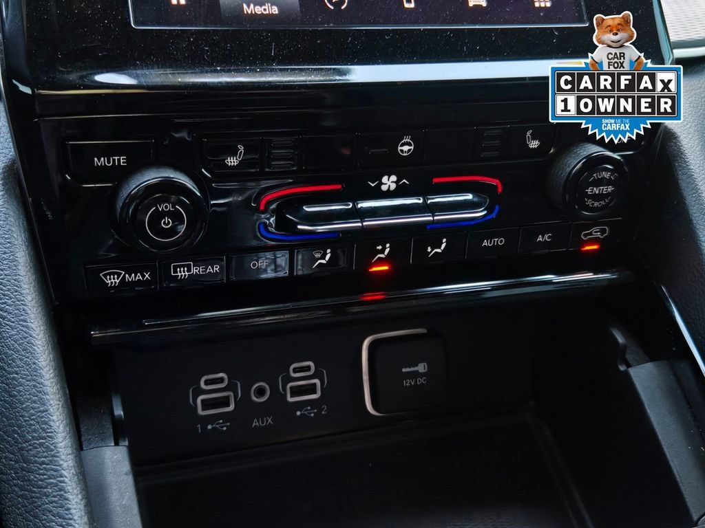 Used 2023 Jeep Grand Cherokee Altitude RWD image 17