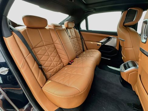 Used 2023 BMW 740i RWD image 28