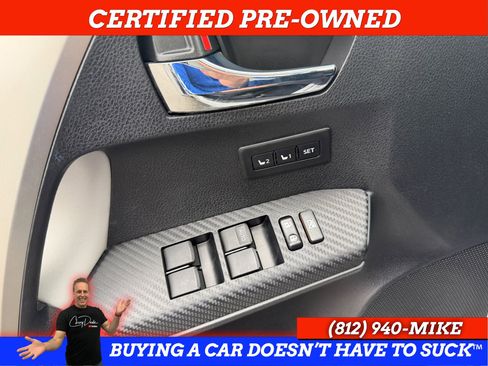 Used 2015 Toyota RAV4 Limited image 25