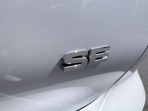 Used 2024 Mitsubishi Outlander SE Black Edition FWD image 27