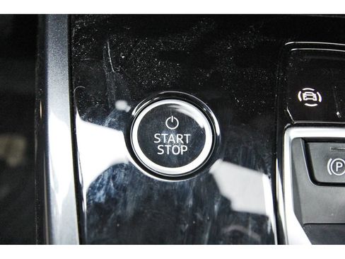 Used 2022 Audi Q4 e-tron Premium Plus AWD/4WD image 31