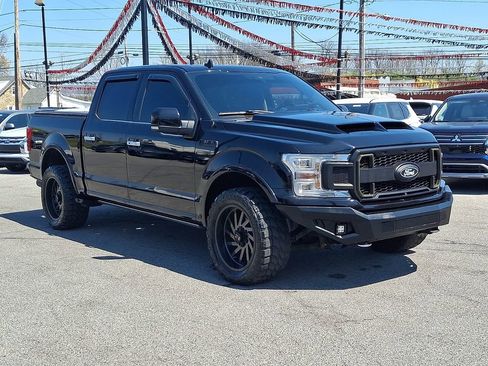 Used 2019 Ford F150 Limited w/ Trailer Tow Package image 4