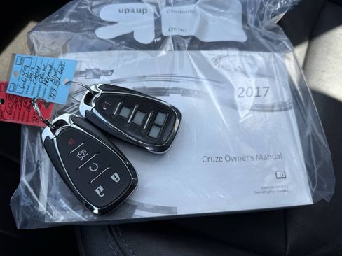 Used 2017 Chevrolet Cruze Premier FWD image 26