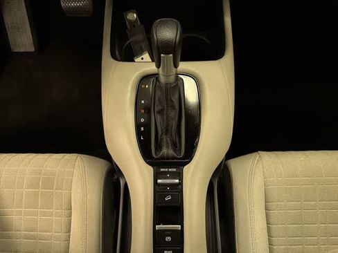 Certified 2023 Honda HR-V LX image 29